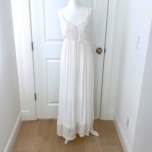 MOTHERHOOD White Maternity Dress